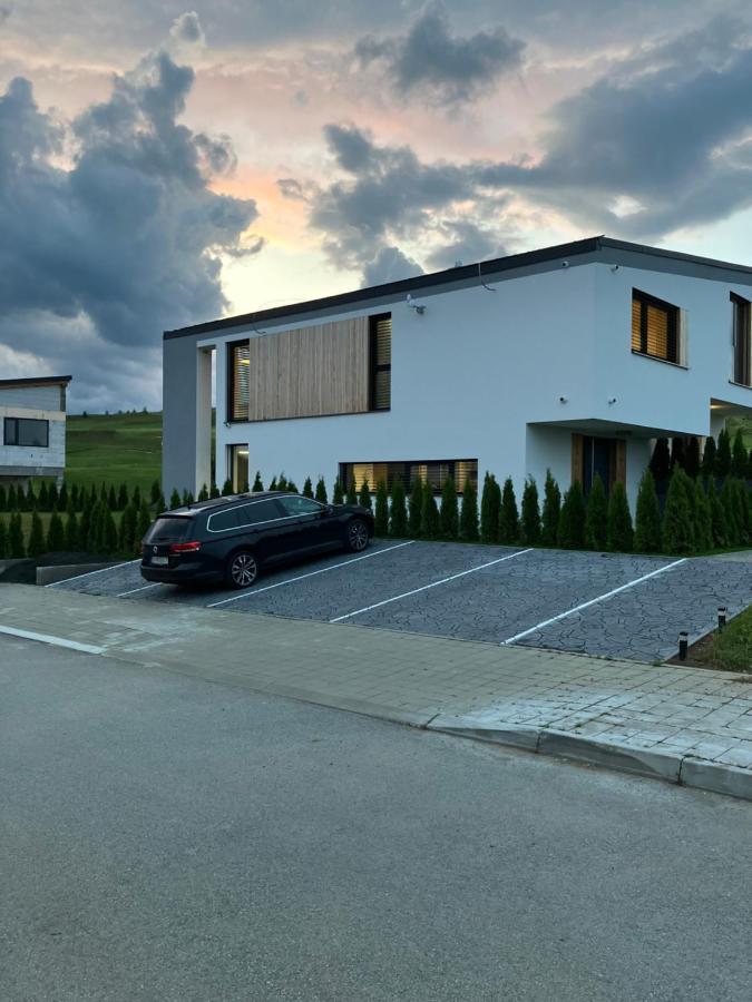 Luxury Apartments Maly Slavkov المظهر الخارجي الصورة
