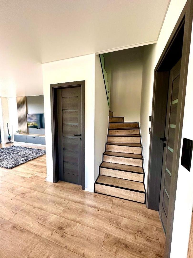 Luxury Apartments Maly Slavkov المظهر الخارجي الصورة