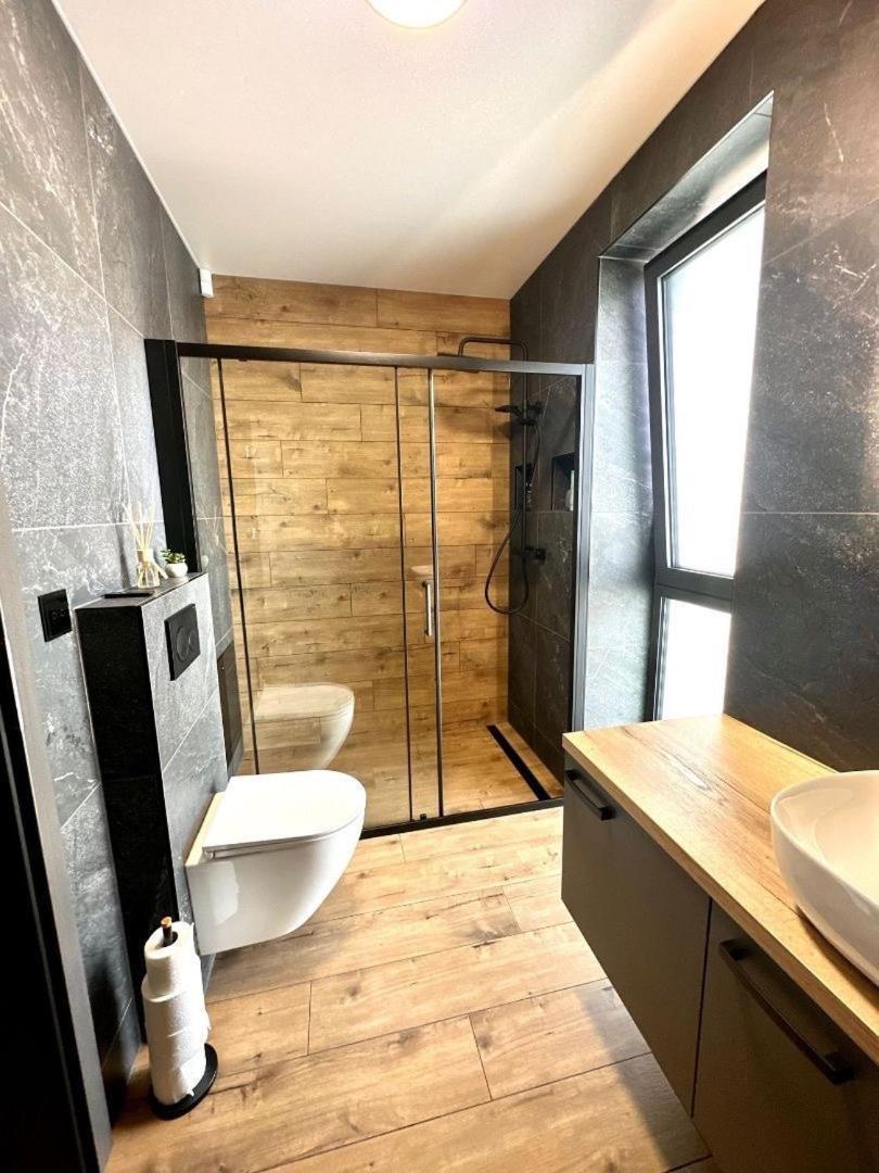 Luxury Apartments Maly Slavkov المظهر الخارجي الصورة