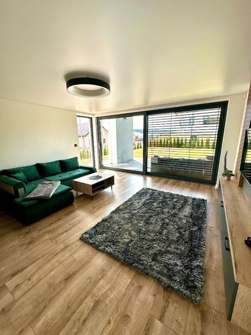 Luxury Apartments Maly Slavkov المظهر الخارجي الصورة