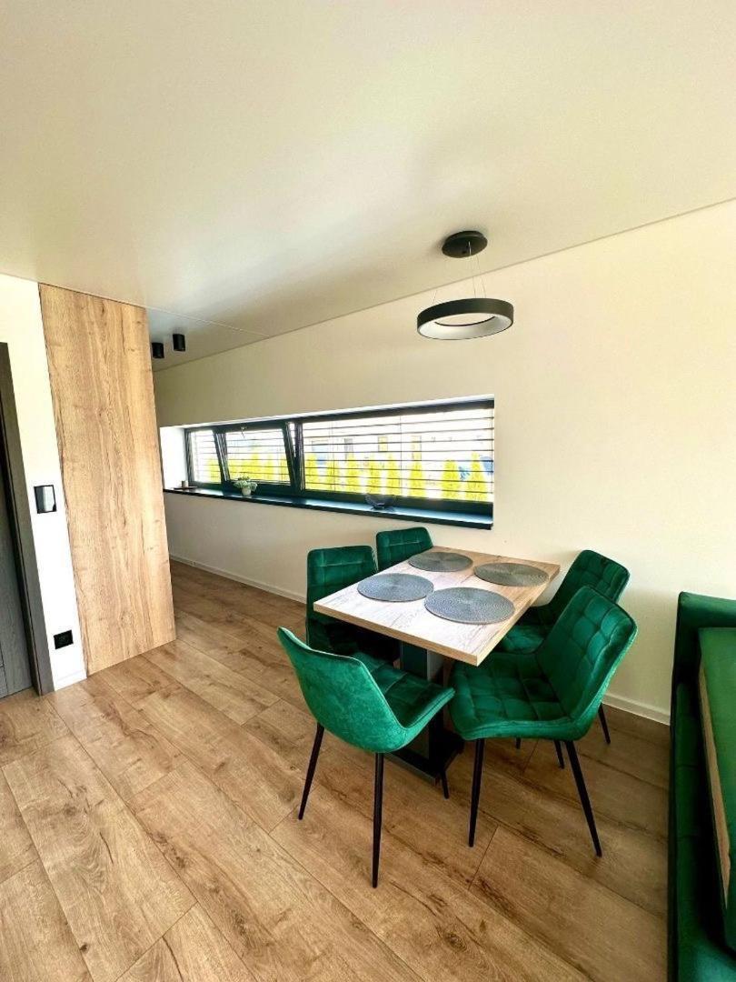 Luxury Apartments Maly Slavkov المظهر الخارجي الصورة