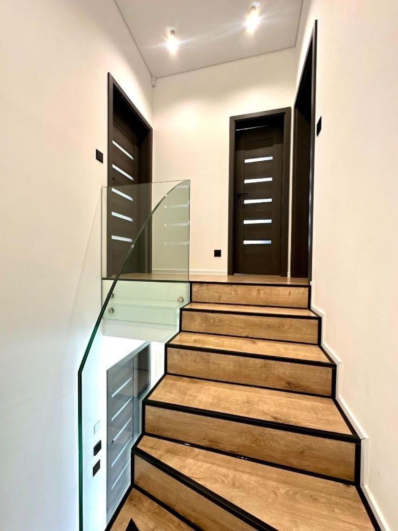 Luxury Apartments Maly Slavkov المظهر الخارجي الصورة